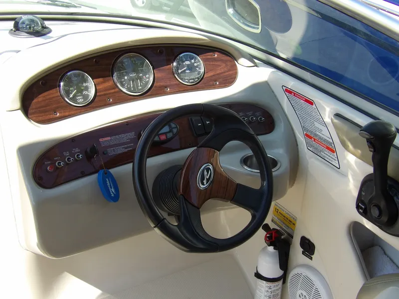 Slide: The Image of Sea Ray 240 Sundeck 2005 - 7581736