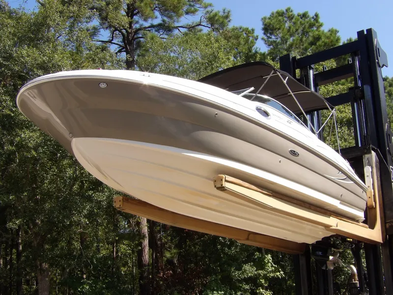 Slide: The Image of Sea Ray 240 Sundeck 2005 - 7581730
