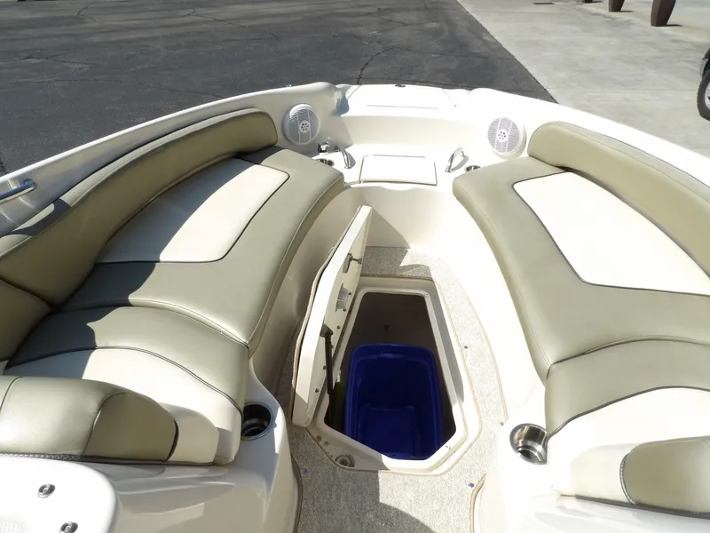 Slide: The Image of Sea Ray 240 Sundeck 2005 - 7581740