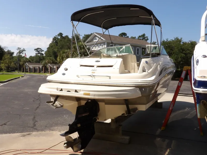 Slide: The Image of Sea Ray 240 Sundeck 2005 - 7581732