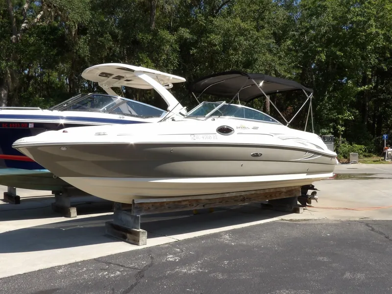 Slide: The Image of Sea Ray 240 Sundeck 2005 - 7581728