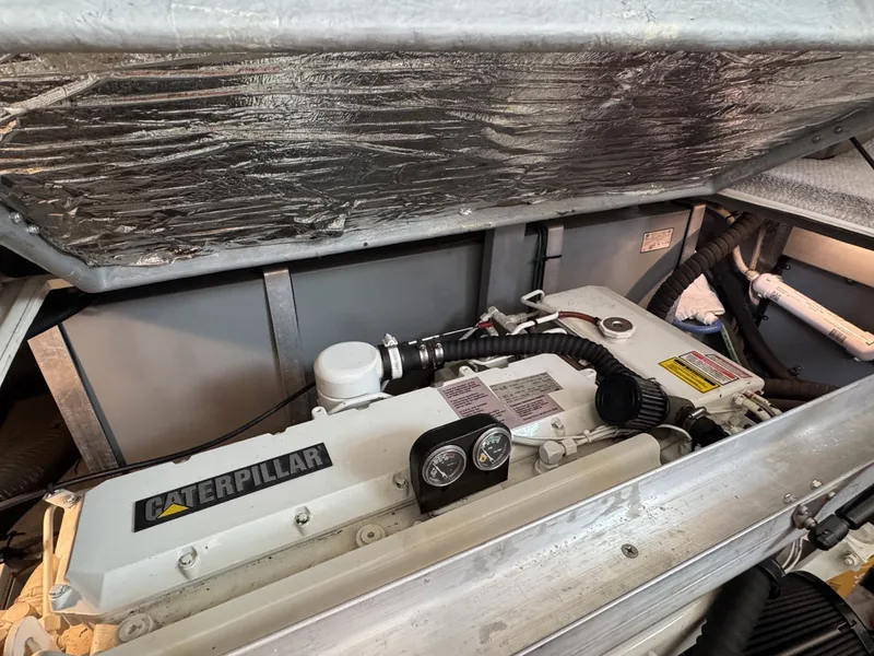 Slide: The Image of Sea Ray 370 Aft Cabin 1998 - 7586911