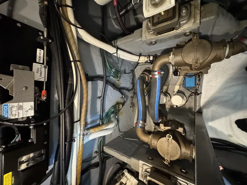 Slide: The Image of Sea Ray 370 Aft Cabin 1998 - 7586915