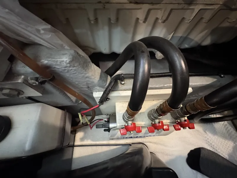 Slide: The Image of Sea Ray 370 Aft Cabin 1998 - 7586921