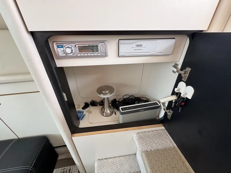 Slide: The Image of Sea Ray 370 Aft Cabin 1998 - 7586979