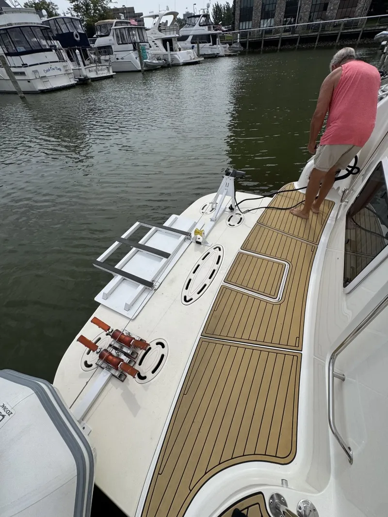 Slide: The Image of Sea Ray 370 Aft Cabin 1998 - 7586992