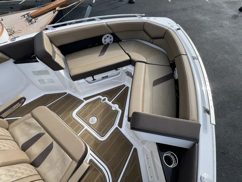 Slide: The Image of Monterey 30 Elite OB 2027 - 7590253