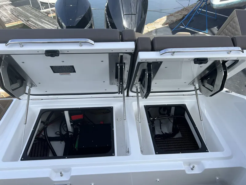 Slide: The Image of Monterey 30 Elite OB 2027 - 7590263