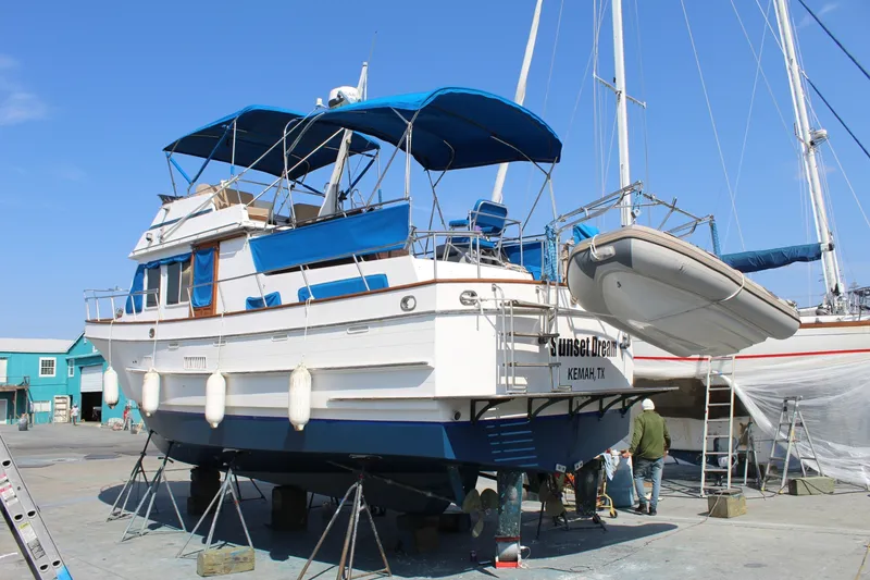 Slide: The Image of Ocean Alexander 40 Double Cabin 1983 - 7582338