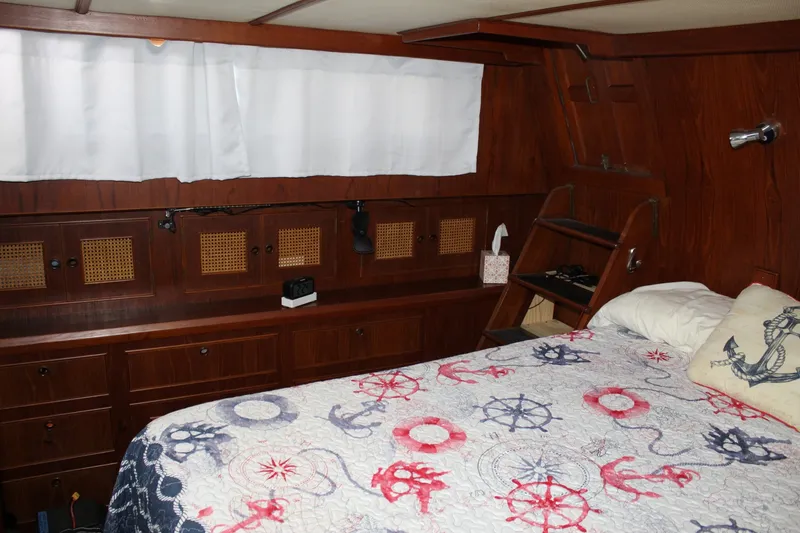 Slide: The Image of Ocean Alexander 40 Double Cabin 1983 - 7582298
