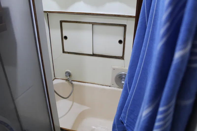 Slide: The Image of Ocean Alexander 40 Double Cabin 1983 - 7582296