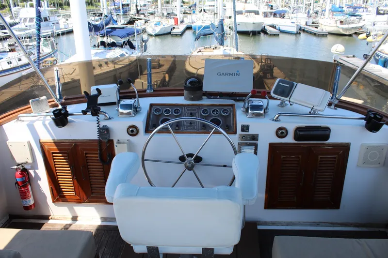 Slide: The Image of Ocean Alexander 40 Double Cabin 1983 - 7582283
