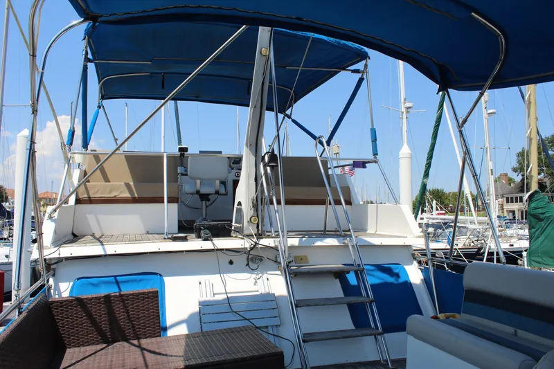 Slide: The Image of Ocean Alexander 40 Double Cabin 1983 - 7582282