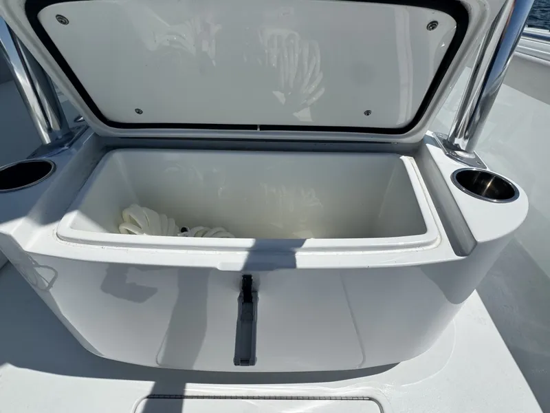 Slide: The Image of Contender 24 Sport 2024 - 7582164