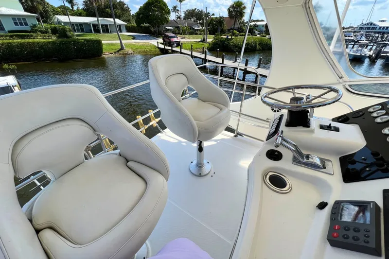 Slide: The Image of Silverton 38 Convertible 2005 Silverton 38 Convertible - 7590065