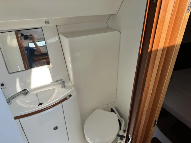 Slide: The Image of Beneteau 393 2004 - 7582430