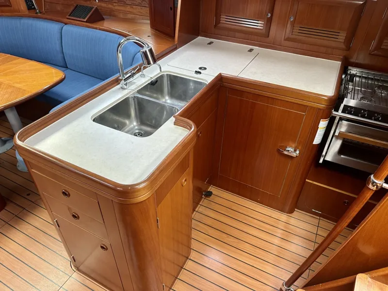 Slide: The Image of Beneteau 473 2002 - 7582519