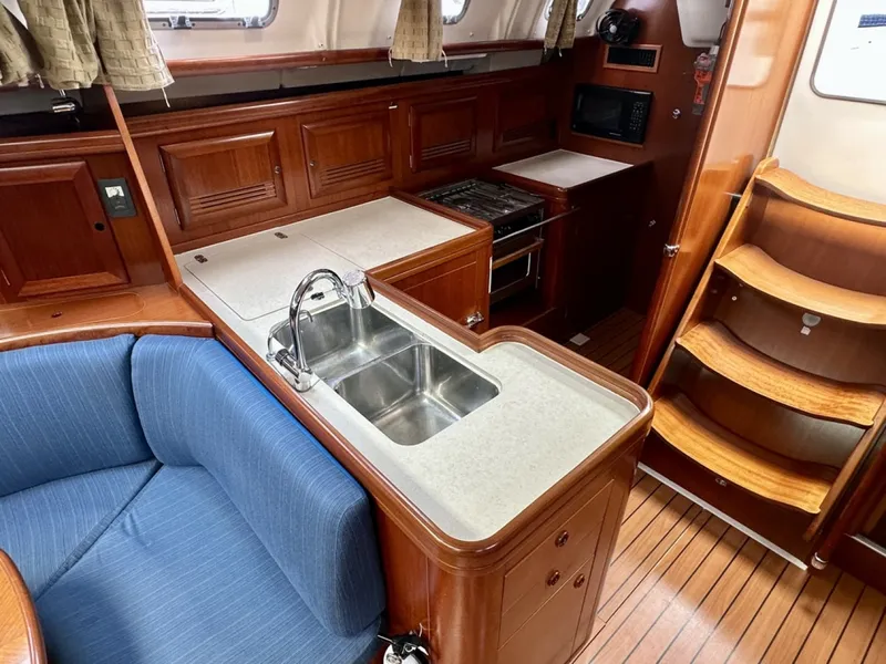 Slide: The Image of Beneteau 473 2002 - 7582523