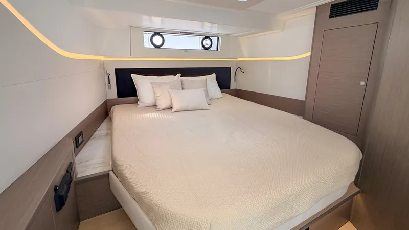 Slide: The Image of Beneteau Gran Turismo 40 2027 - 7928976