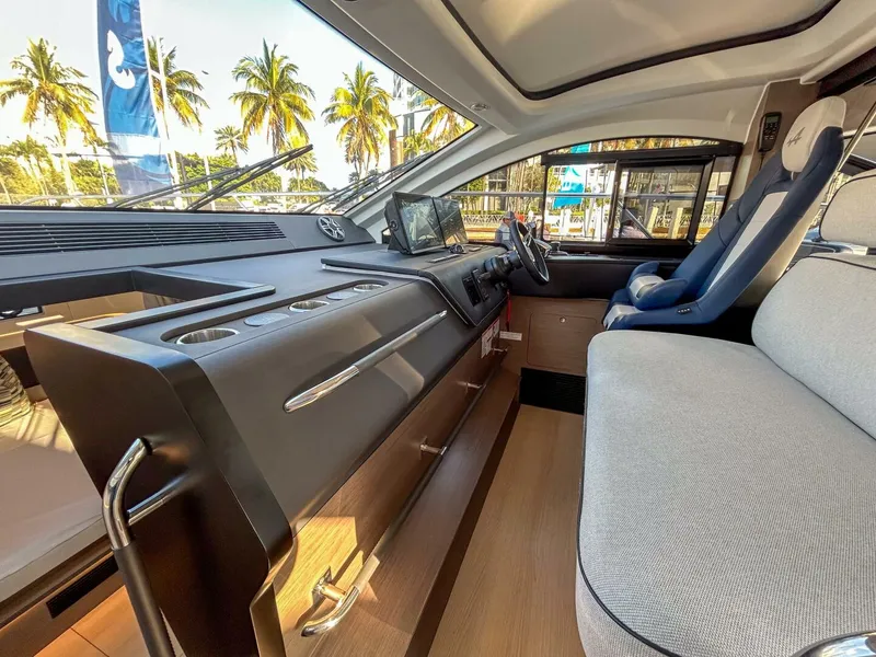 Slide: The Image of Beneteau Gran Turismo 40 2027 - 7582536