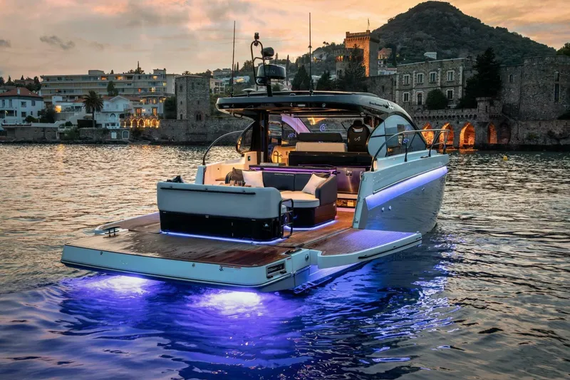 Slide: The Image of Beneteau Gran Turismo 40 2027 - 7582555