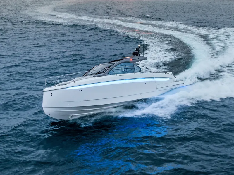 Slide: The Image of Beneteau Gran Turismo 40 2027 - 7582534