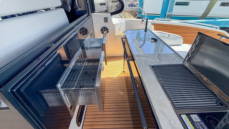 Slide: The Image of Beneteau Gran Turismo 40 2027 - 7928960