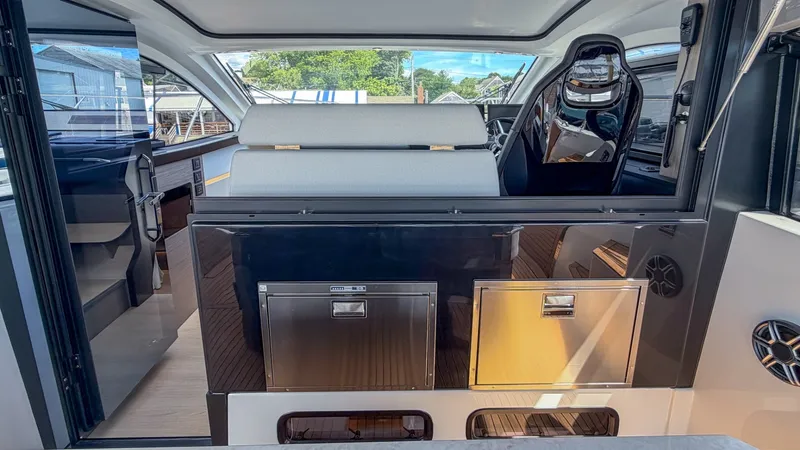 Slide: The Image of Beneteau Gran Turismo 40 2027 - 7928968