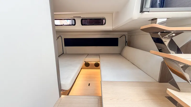 Slide: The Image of Beneteau Gran Turismo 40 2027 - 7928974