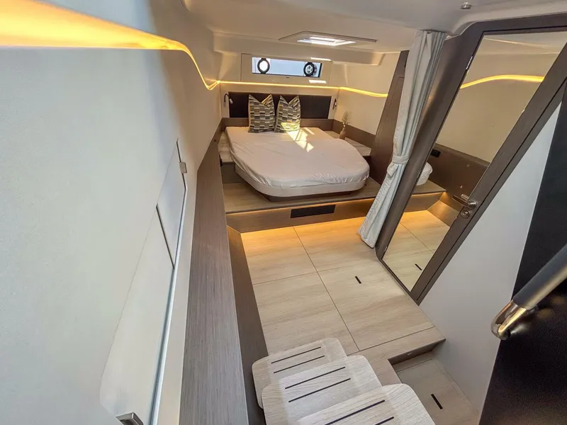 Slide: The Image of Beneteau Gran Turismo 40 2027 - 7582541