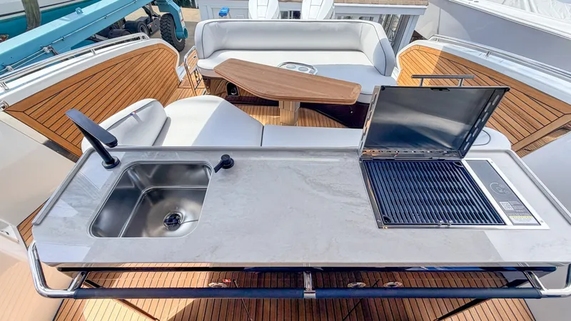 Slide: The Image of Beneteau Gran Turismo 40 2027 - 7928957