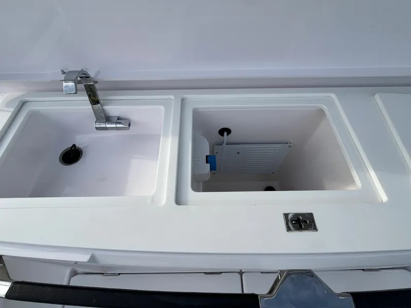 Slide: The Image of Axopar 37 XC Cross Cabin 2023 - 7582841