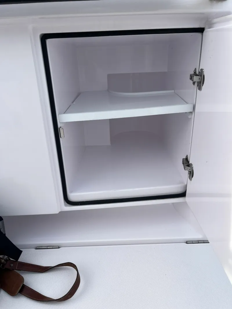 Slide: The Image of Axopar 37 XC Cross Cabin 2023 - 7582838