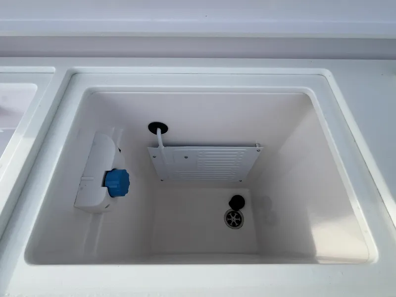 Slide: The Image of Axopar 37 XC Cross Cabin 2023 - 7582843