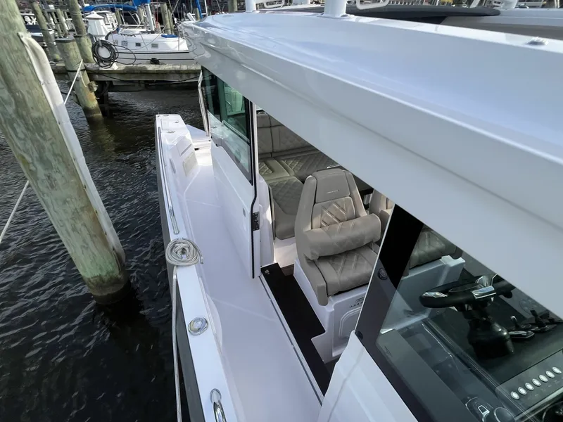 Slide: The Image of Axopar 37 XC Cross Cabin 2023 - 7582814