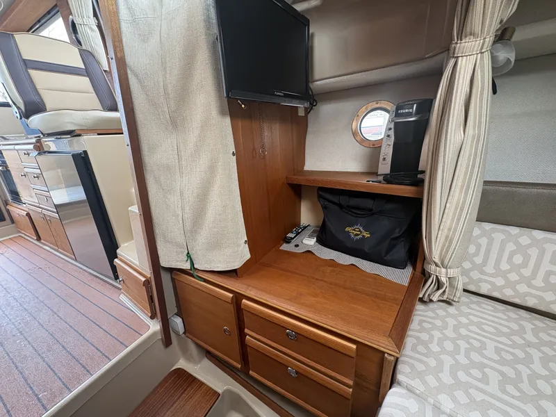 Slide: The Image of Ranger Tug R-27 LE 2018 - 7582975