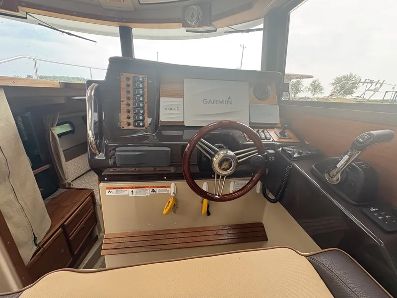 Slide: The Image of Ranger Tug R-27 LE 2018 - 7582968