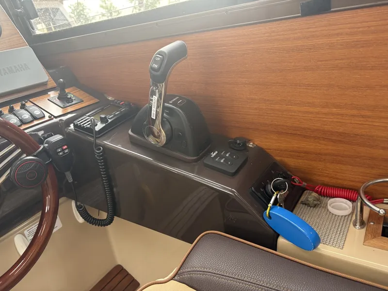 Slide: The Image of Ranger Tug R-27 LE 2018 - 7582971