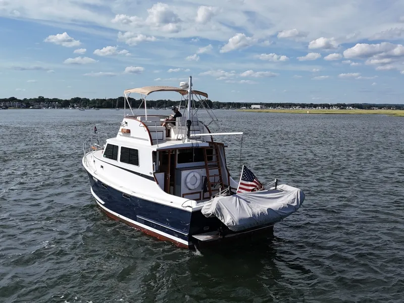 Slide: The Image of Wilbur Flybridge Cruiser 1987 - 7583211