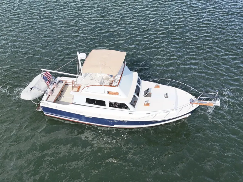 Slide: The Image of Wilbur Flybridge Cruiser 1987 - 7583227