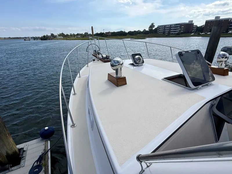 Slide: The Image of Wilbur Flybridge Cruiser 1987 - 7583254