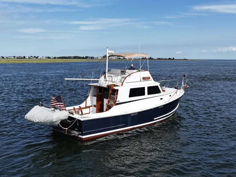 Slide: The Image of Wilbur Flybridge Cruiser 1987 - 7583220
