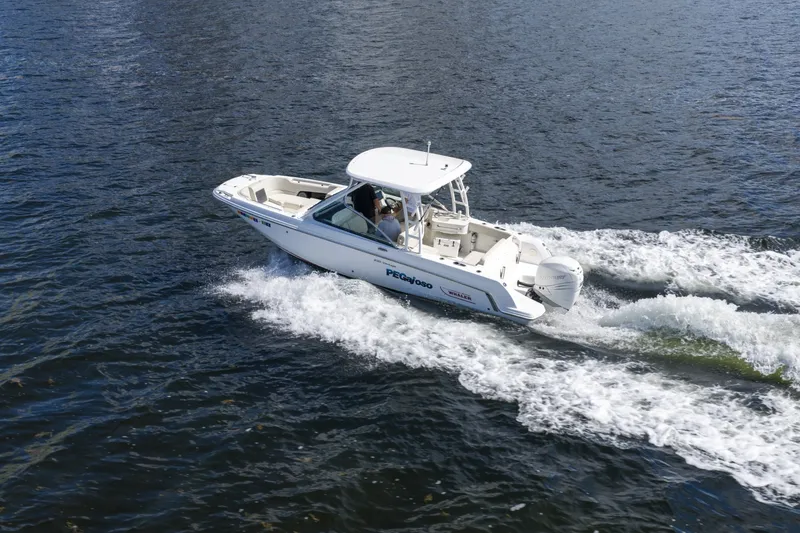 Slide: The Image of Boston Whaler 230 VANTAGE 2016 - 7586078