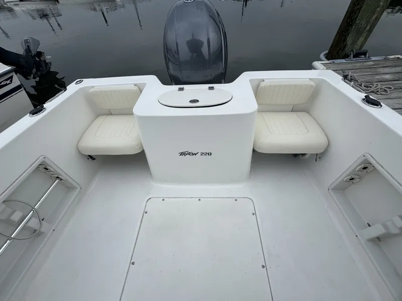Slide: The Image of Sea Hunt Triton 220 2007 - 7587727