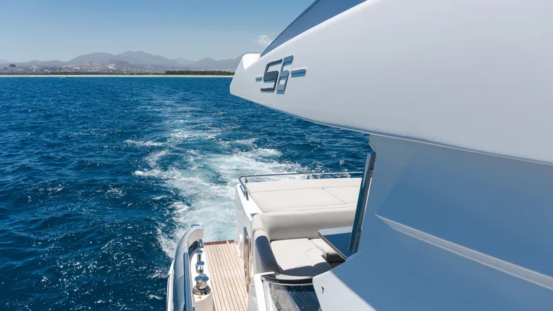 Slide: The Image of Azimut 60 2020 - 7583534
