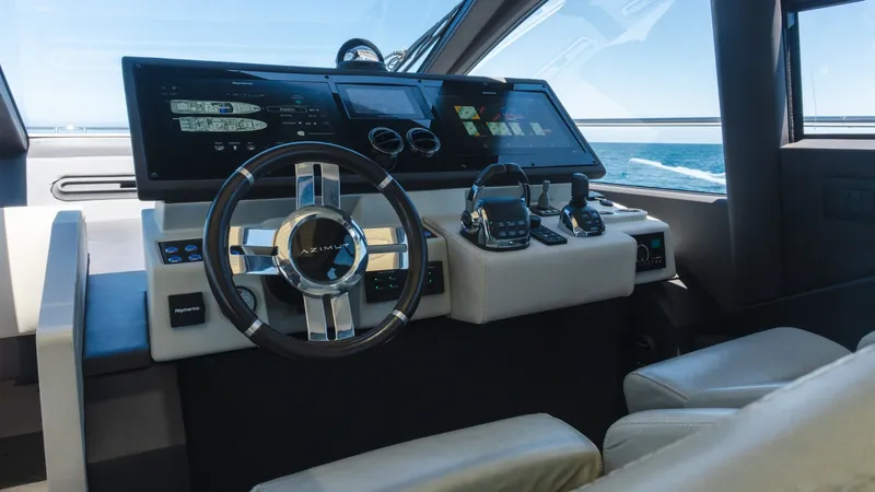 Slide: The Image of Azimut 60 2020 - 7583519