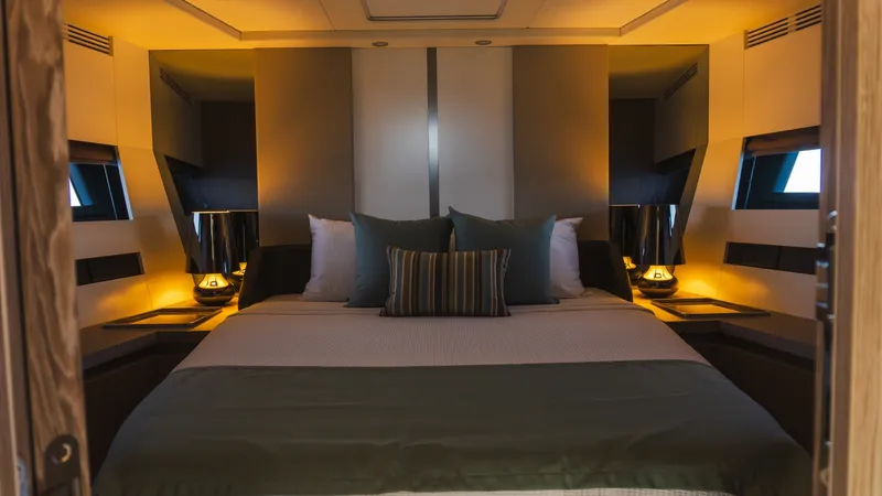 Slide: The Image of Azimut 60 2020 - 7583497