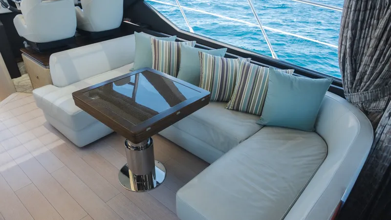 Slide: The Image of Azimut 60 2020 - 7583524