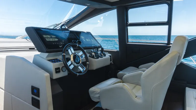 Slide: The Image of Azimut 60 2020 - 7583518