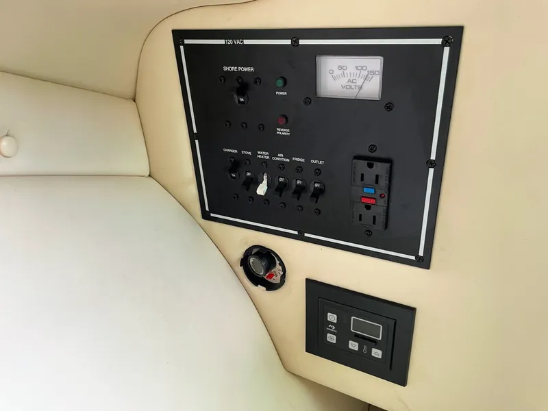 Slide: The Image of Wellcraft 30 Scarab Sport 2013 - 7585714